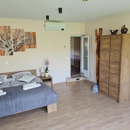 Gozdarjeva Hiska M&k