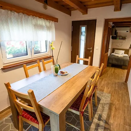 Gozdarjeva Hiska M&k Tatil Evi Dobrovnik