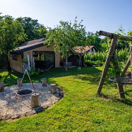 Gozdarjeva Hiska M&k *