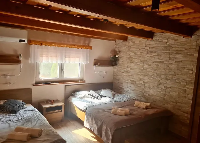 Gozdarjeva Hiska M&k Dobrovnik