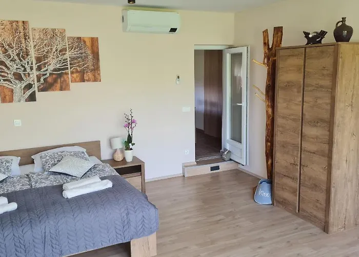 Gozdarjeva Hiska M&k